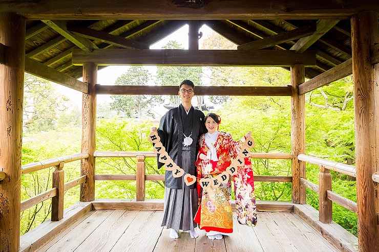 雨の中の婚礼前撮り撮影